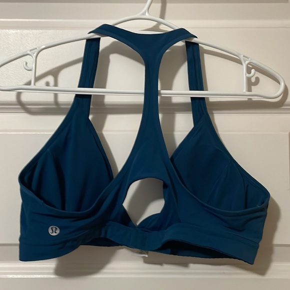 LULULEMON Deep V Racerback Bra sz 8 - Picture 2 of 4